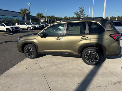 2025 Subaru Forester Premium