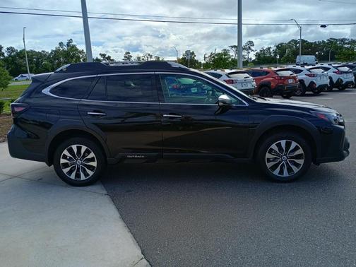 2025 Subaru Outback Touring XT
