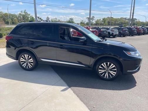 2019 Mitsubishi Outlander SE