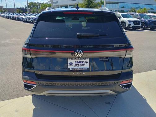 2025 Volkswagen Taos 1.5T SE