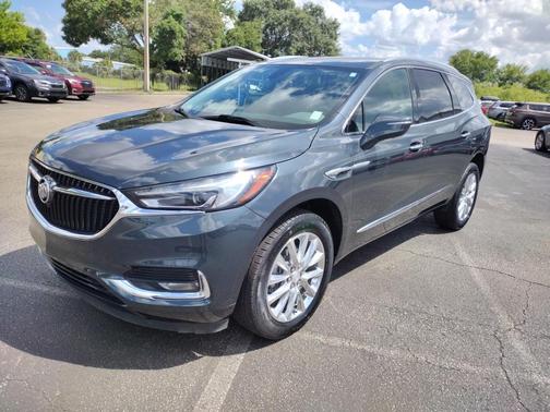 Photo 1 of 24 of 2020 Buick Enclave Essence