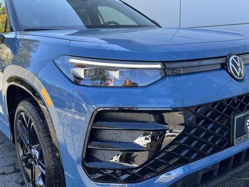 2026 Volkswagen Tiguan 2.0T SE R-Line Black 4MOTION