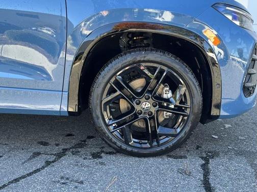 2026 Volkswagen Tiguan 2.0T SE R-Line Black 4MOTION