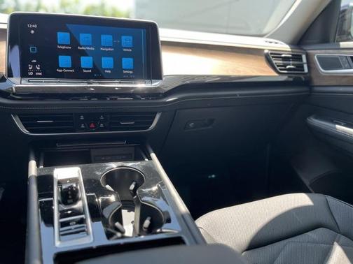 2025 Volkswagen Atlas 2.0T SE w/Technology 4MOTION