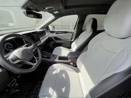 2025 Volkswagen Tiguan 2.0T SE R-Line Black 4MOTION