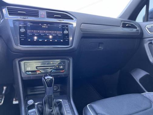 2022 Volkswagen Tiguan 2.0T SEL R-Line 4MOTION
