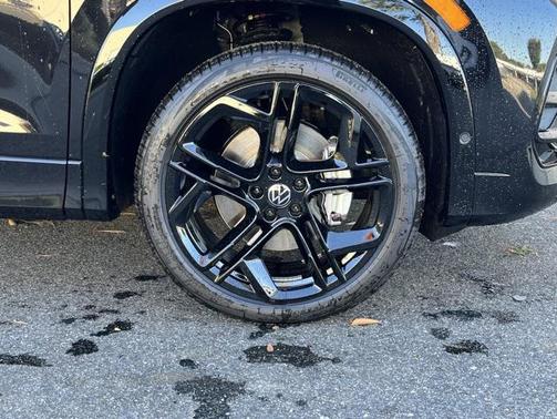 2026 Volkswagen Tiguan 2.0T SE R-Line Black 4MOTION