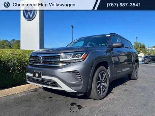Platinum Gray Metallic 2022 Volkswagen Atlas 2.0T SE