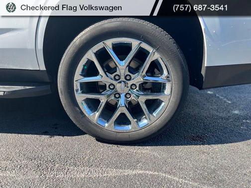 Iridescent Pearl Tricoat 2023 Chevrolet Tahoe Premier