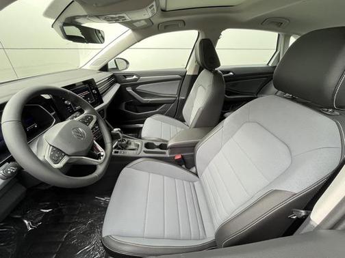 2026 Volkswagen Jetta 1.4T SE