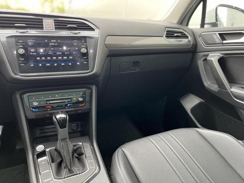 2024 Volkswagen Tiguan 2.0T SE 4MOTION