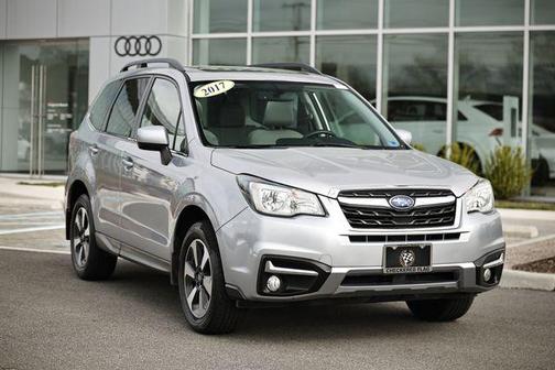 Ice Silver Metallic 2017 Subaru Forester 2.5i Limited