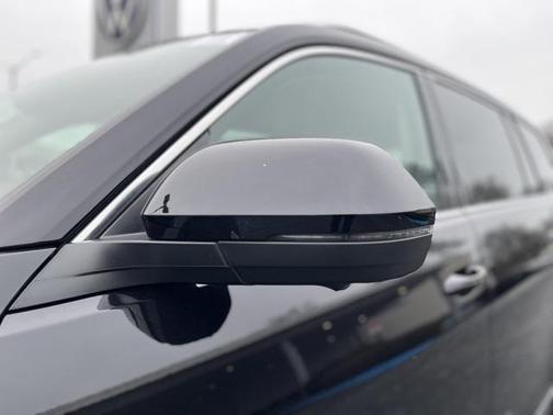 2026 Volkswagen Atlas 2.0T SEL Premium R-Line 4MOTION