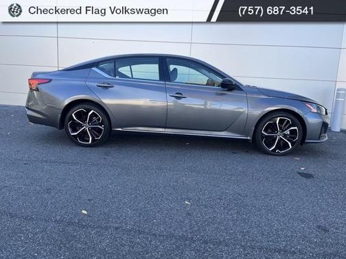 2025 Nissan Altima SR FWD