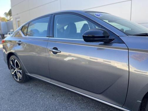 2025 Nissan Altima SR FWD