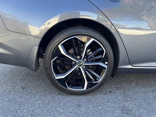 2025 Nissan Altima SR FWD