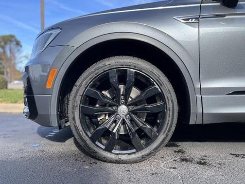 2020 Volkswagen Tiguan 2.0T SE R-Line Black