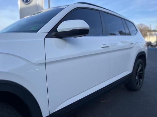 2023 Volkswagen Atlas 3.6L SE w/Technology