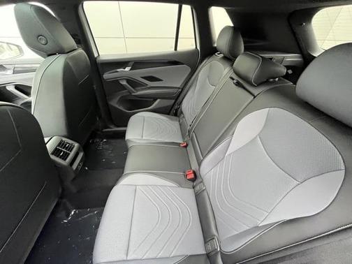 2025 Volkswagen Tiguan 2.0T SE R-Line Black 4MOTION