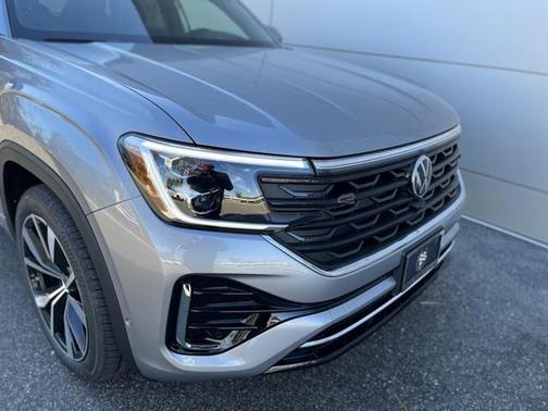 2026 Volkswagen Atlas Cross Sport 2.0T SEL Premium