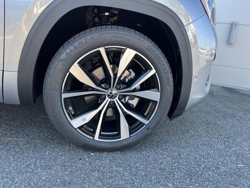 2026 Volkswagen Atlas Cross Sport 2.0T SEL Premium