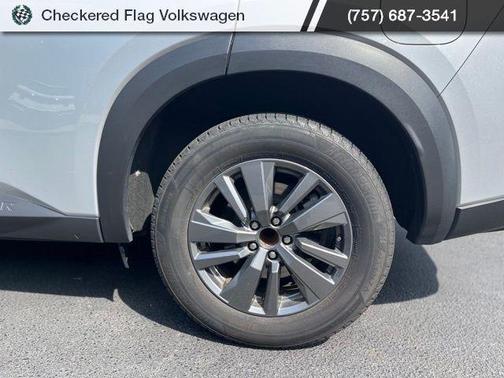 2024 Nissan Pathfinder SV FWD