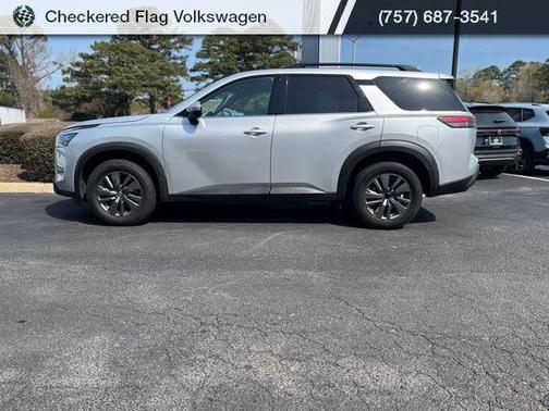 2024 Nissan Pathfinder SV FWD