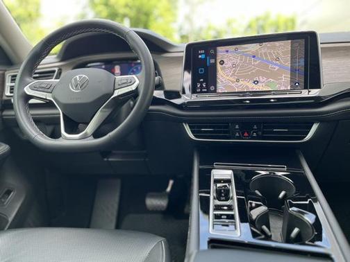 2024 Volkswagen Atlas 2.0T SEL