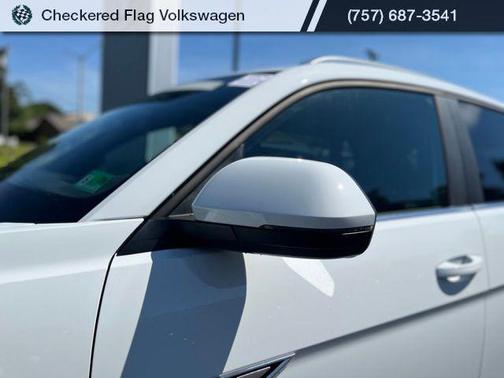 Pure White 2023 Volkswagen Atlas Cross Sport 3.6L V6 SE w/Technology
