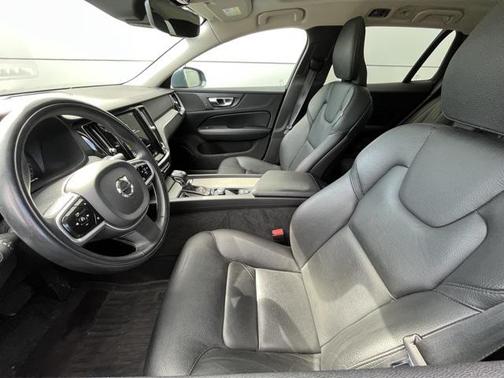 2022 Volvo V60 Cross Country T5