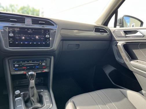 2024 Volkswagen Tiguan 2.0T SE 4MOTION