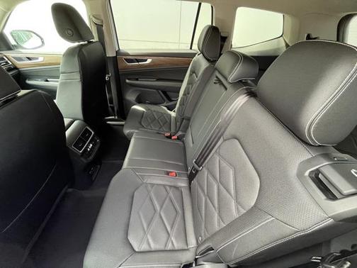 2026 Volkswagen Atlas 2.0T SE