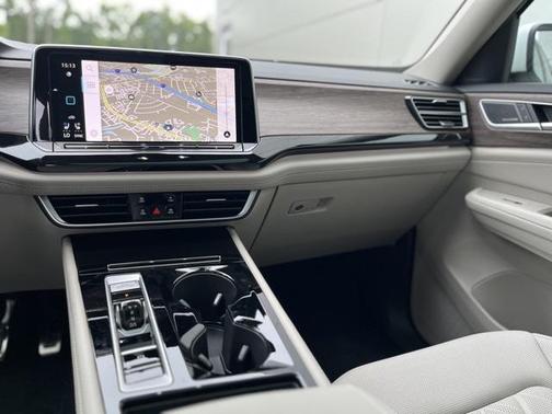 2025 Volkswagen Atlas 2.0T SEL Premium R-Line 4MOTION