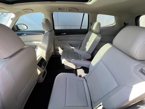 2023 Volkswagen Atlas 3.6L SE w/Technology