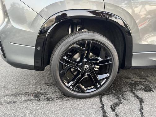 2026 Volkswagen Tiguan 2.0T SE R-Line Black 4MOTION