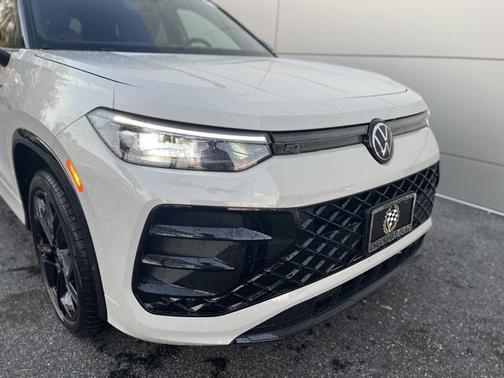 2026 Volkswagen Tiguan 2.0T SE R-Line Black 4MOTION