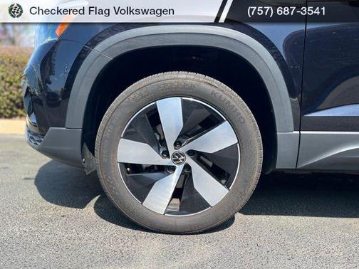 Deep Black 2024 Volkswagen Taos 1.5T S