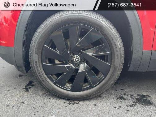 Aurora Red Metallic 2024 Volkswagen Atlas Cross Sport 2.0T SE w/Technology