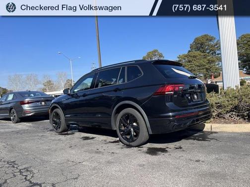 2023 Volkswagen Tiguan 2.0T SE R-Line Black