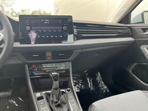 2026 Volkswagen Jetta 1.4T SE