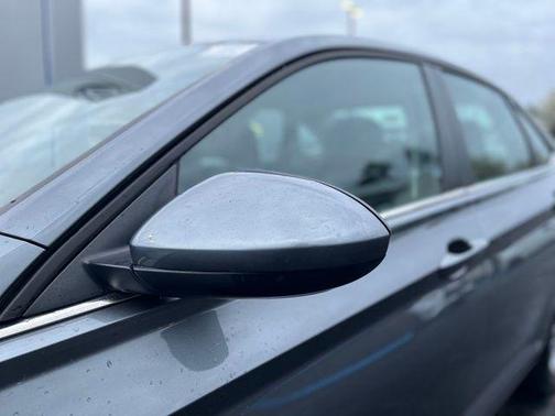 Platinum Gray Metallic 2024 Volkswagen Jetta 1.5T SE