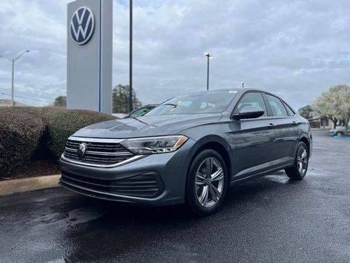 Platinum Gray Metallic 2024 Volkswagen Jetta 1.5T SE