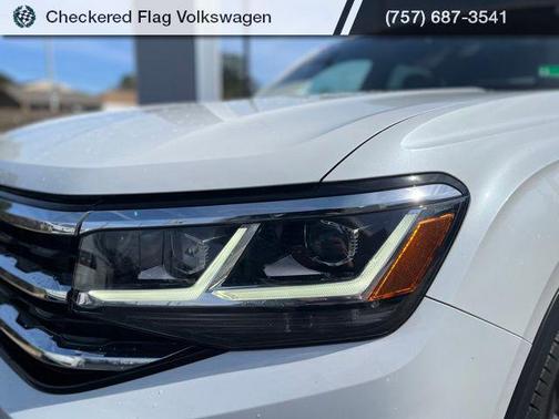 Opal White 2023 Volkswagen Atlas Cross Sport 3.6L V6 SEL Premium R-Line