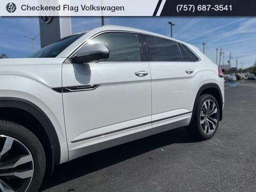 Opal White 2023 Volkswagen Atlas Cross Sport 3.6L V6 SEL Premium R-Line
