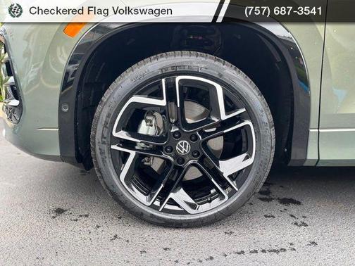 Avocado Green w/Deep Black Roof 2026 Volkswagen Tiguan 2.0T SEL R-Line 4MOTION
