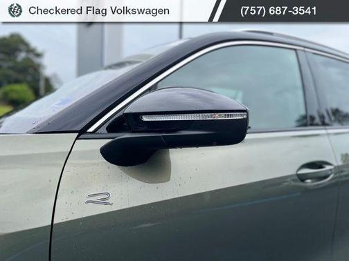 Avocado Green w/Deep Black Roof 2026 Volkswagen Tiguan 2.0T SEL R-Line 4MOTION