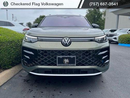 Avocado Green w/Deep Black Roof 2026 Volkswagen Tiguan 2.0T SEL R-Line 4MOTION