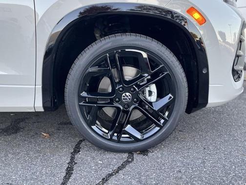 2026 Volkswagen Tiguan 2.0T SE R-Line Black 4MOTION