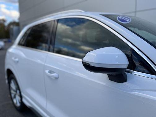 2021 Audi Q3 45 S line Premium