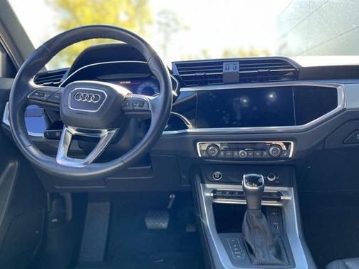 2021 Audi Q3 45 S line Premium
